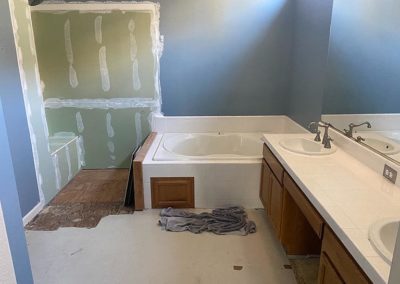 Photo before bath remodeling